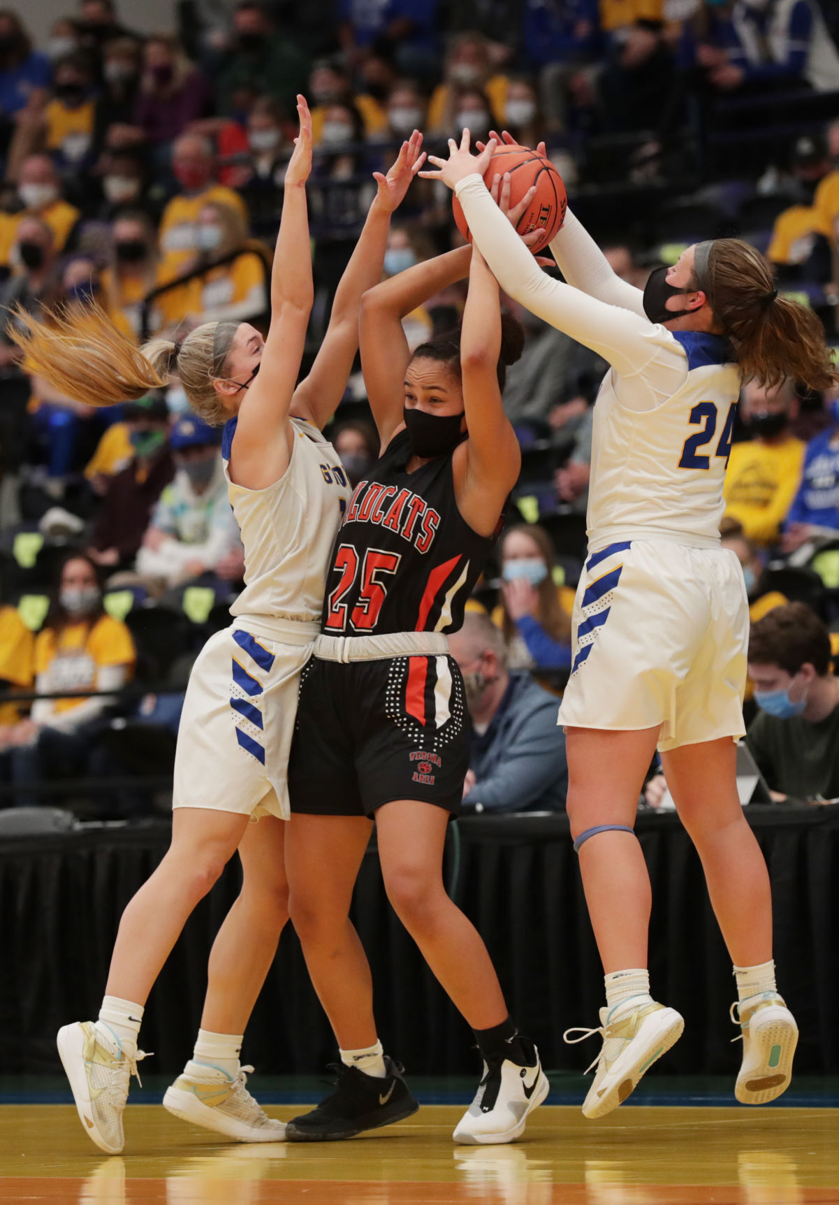 WIAA state girls basketball photo: Verona's Reagan Briggs looks to pass